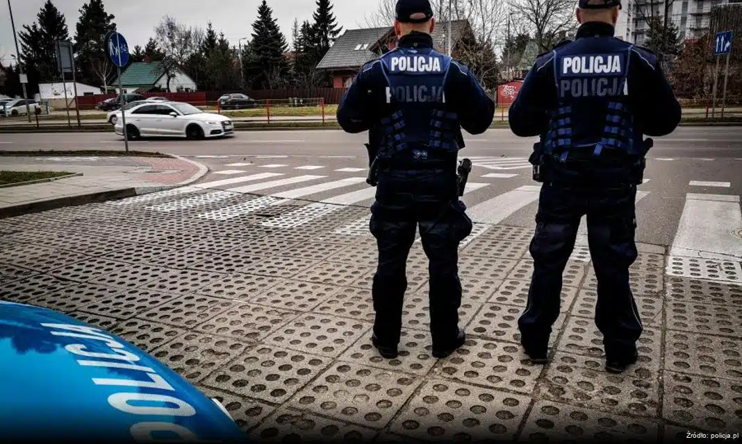 Zatrzymania w sprawie grupy wyłudzającej odszkodowania komunikacyjne