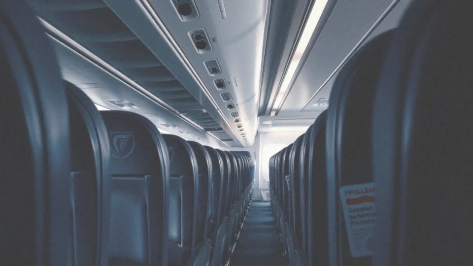 Samolot Ryanair w środku – wnętrze, wyposażenie i udogodnienia